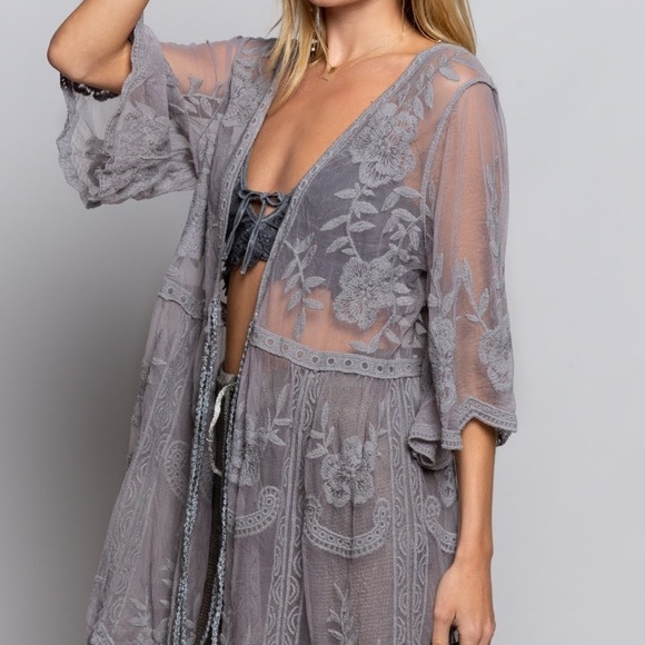 Crazy about kimono - Picture 2 of 4